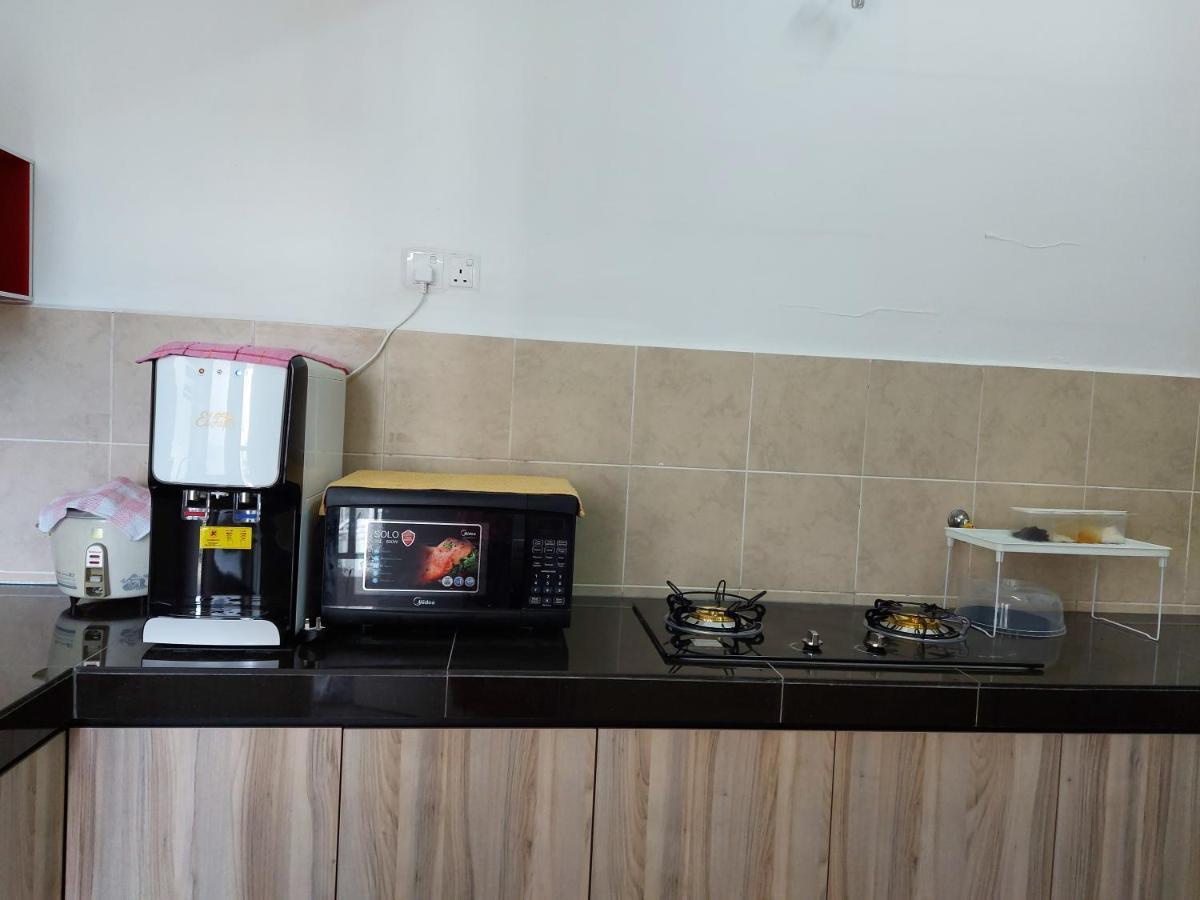Dg Homestaymuslim - Near Alamanda Apartment
